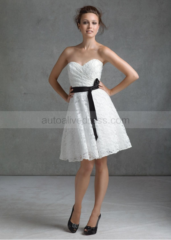 Ivory Lace Sweetheart Neckline Short Bridesmaid Dress